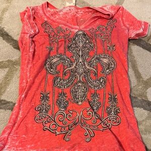 Coral Fleur-de-lis Graphic V-Neck T-Shirt